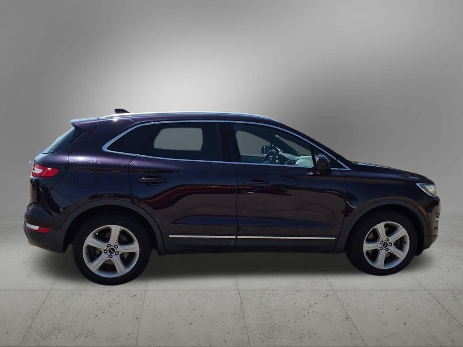 Thumbnail: 2015 Lincoln MKC - 7