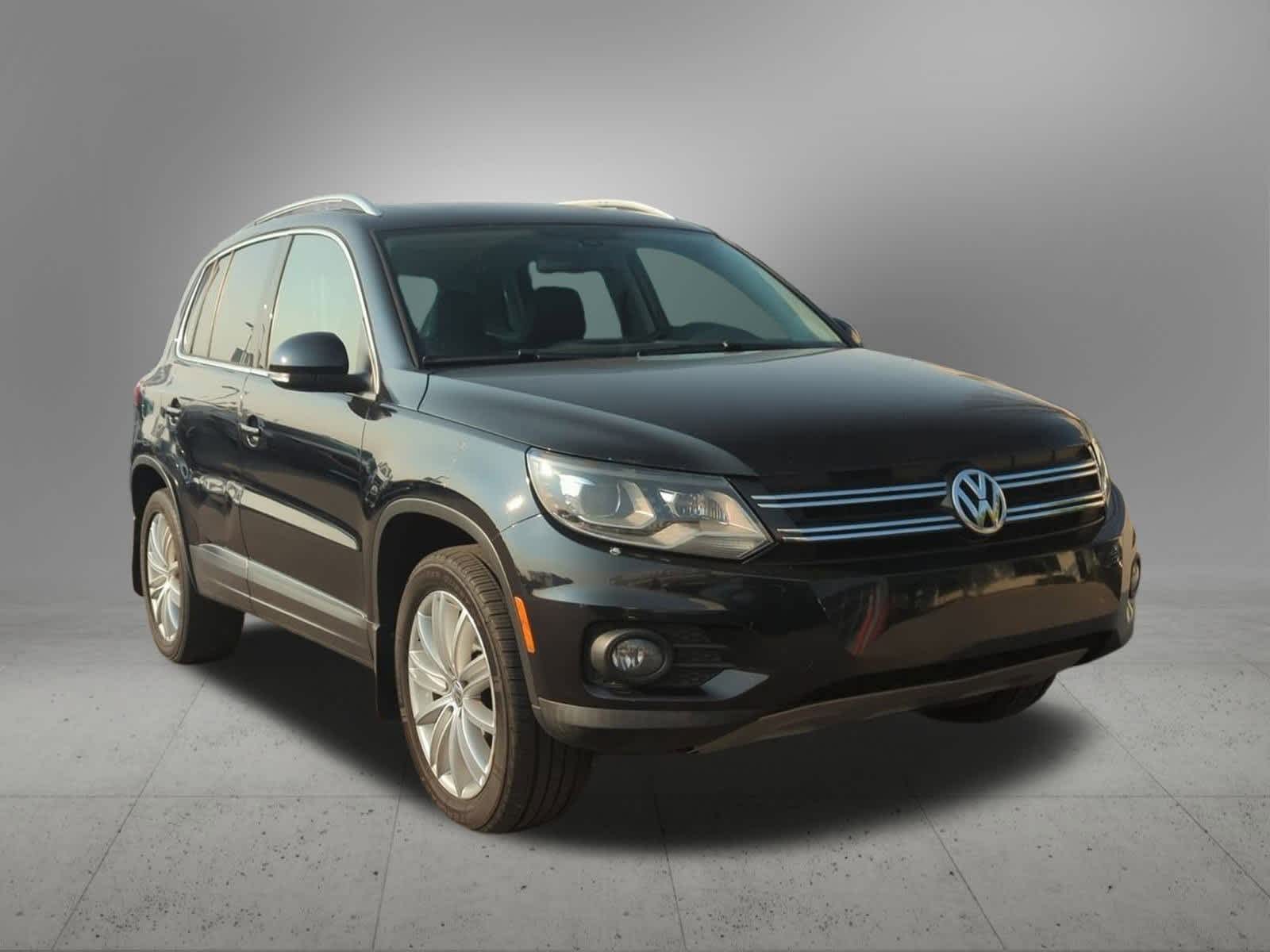 Thumbnail: 2016 Volkswagen Tiguan - 8