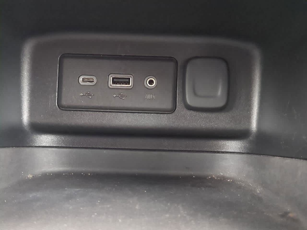 Thumbnail: 2019 Chevrolet Equinox - 28