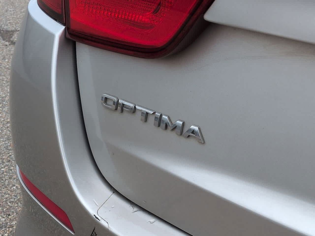 Thumbnail: 2015 Kia Optima - 12