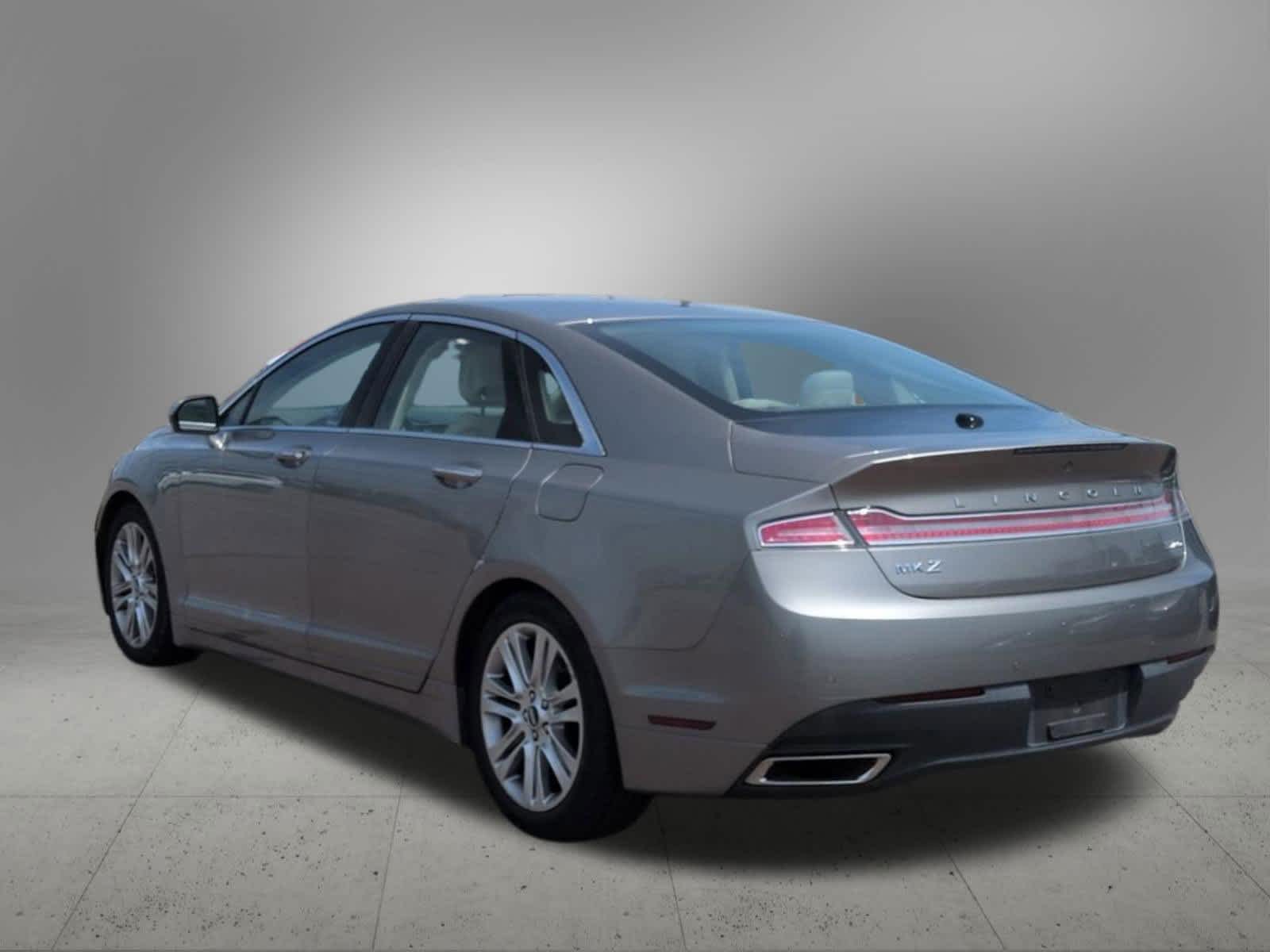 Thumbnail: 2015 Lincoln MKZ - 3