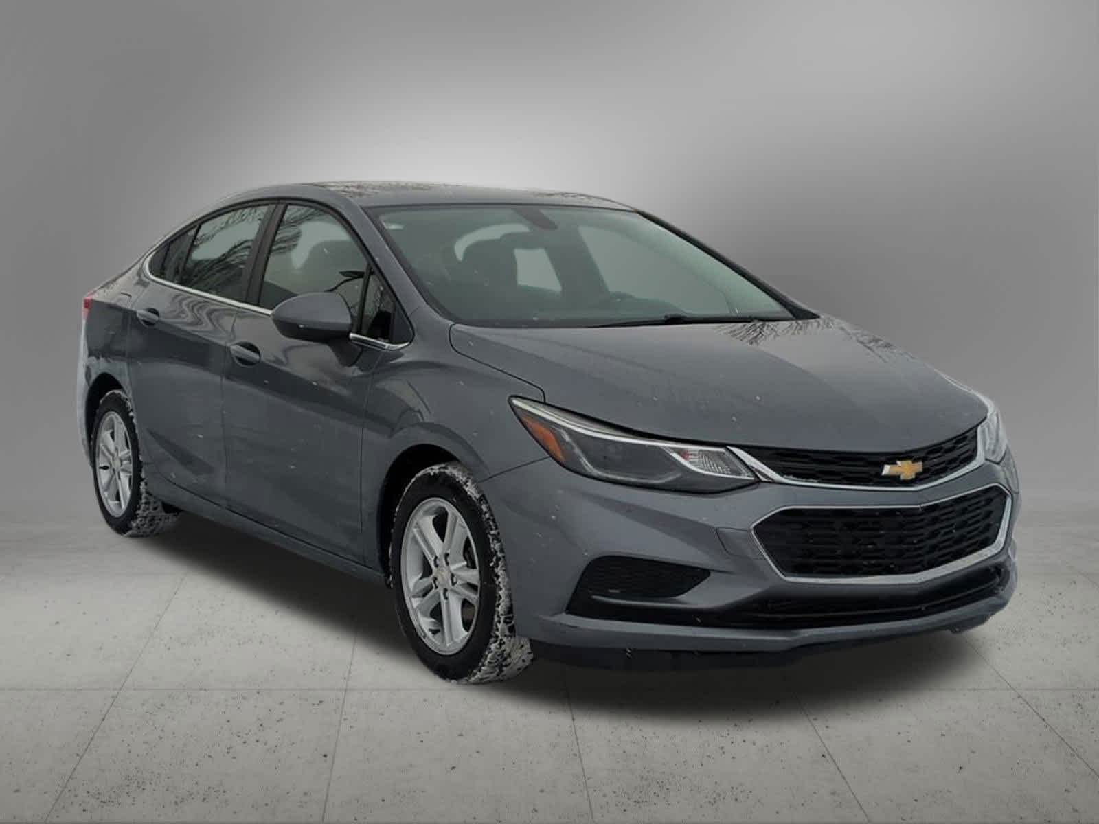 Thumbnail: 2018 Chevrolet Cruze - 8