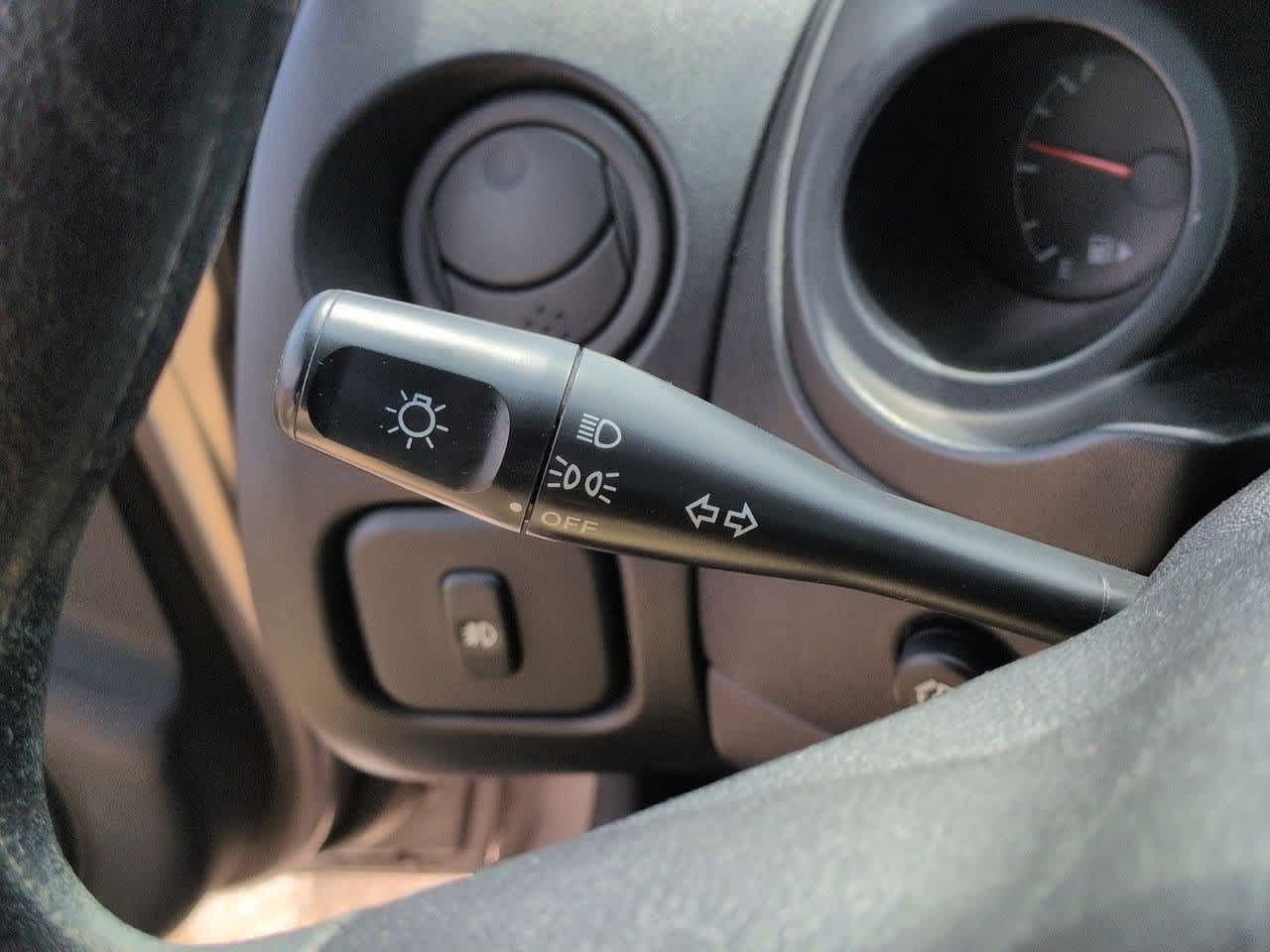 Thumbnail: 2002 Chrysler Sebring - 24