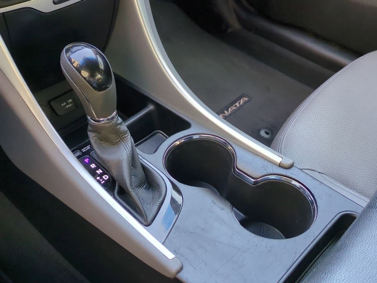 Thumbnail: 2011 Hyundai Sonata - 27