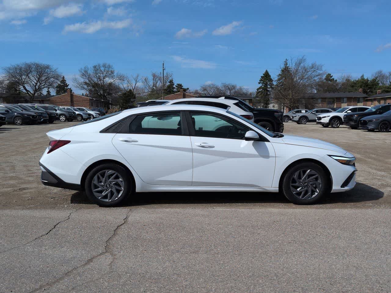 Thumbnail: 2024 Hyundai Elantra - 7