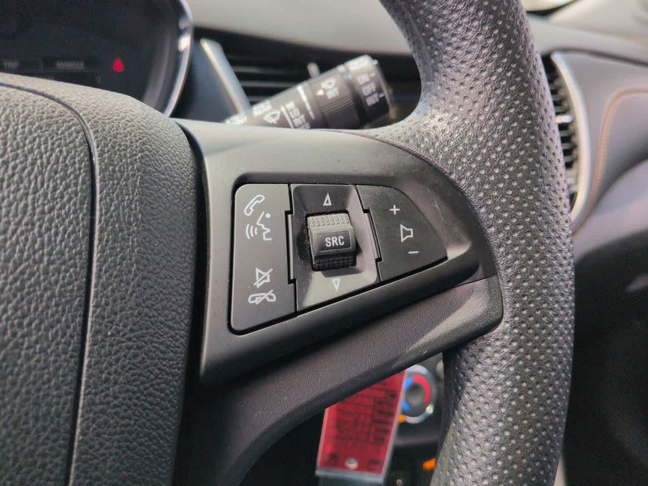 Thumbnail: 2018 Chevrolet Trax - 23