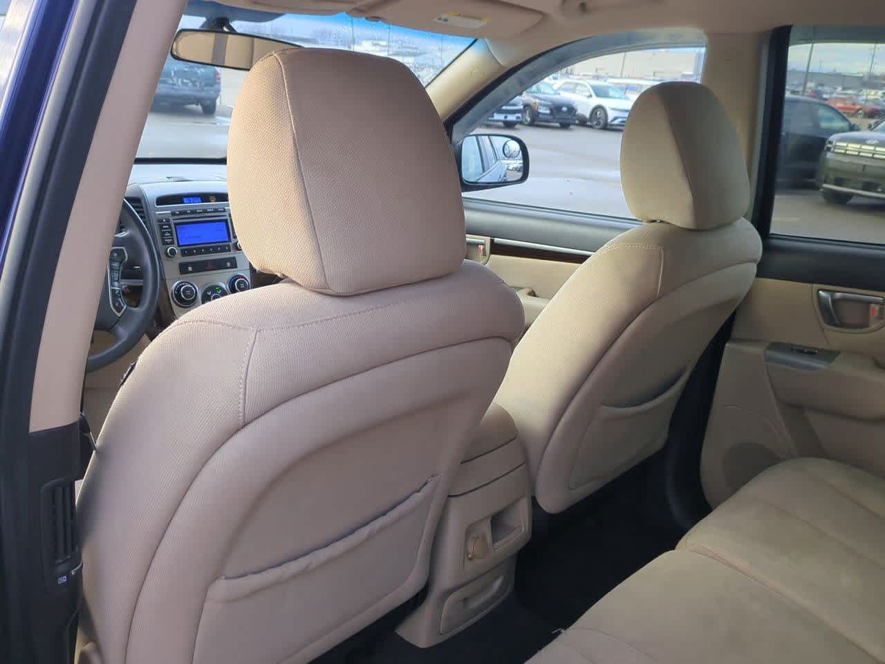 Thumbnail: 2010 Hyundai Santa Fe - 17