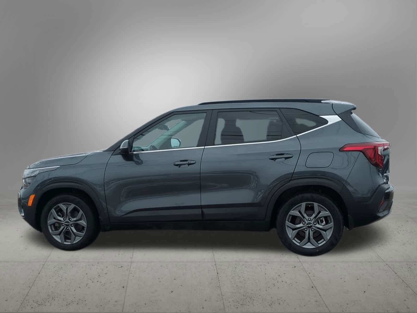 Thumbnail: 2024 Kia Seltos - 3