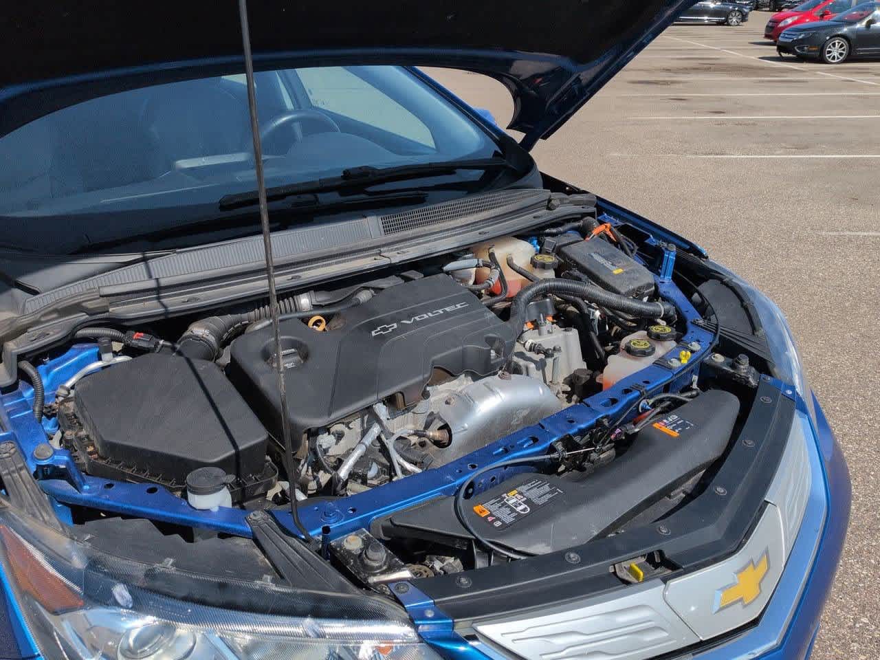 Thumbnail: 2017 Chevrolet Volt - 14