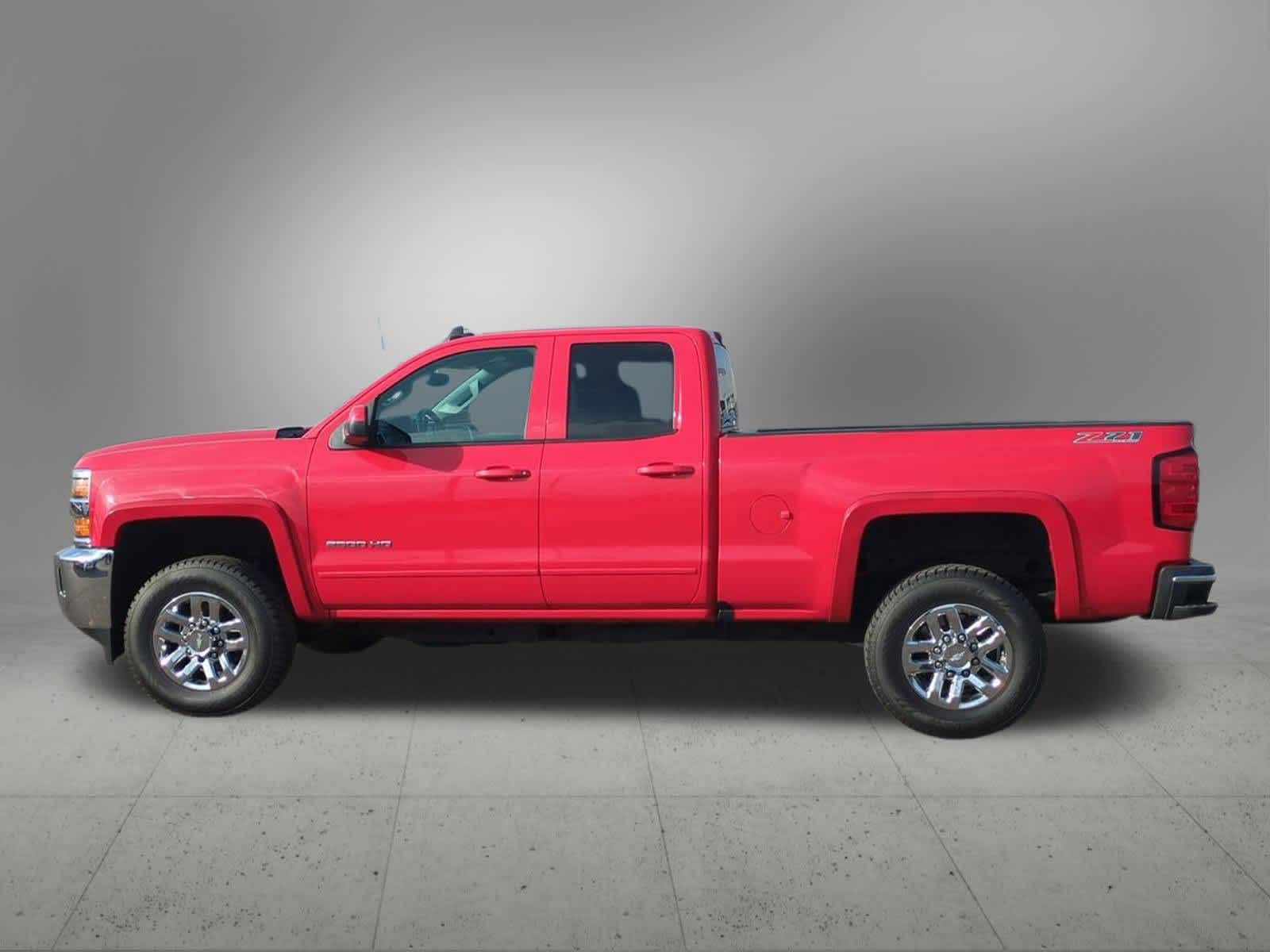Thumbnail: 2017 Chevrolet Silverado 2500 - 3