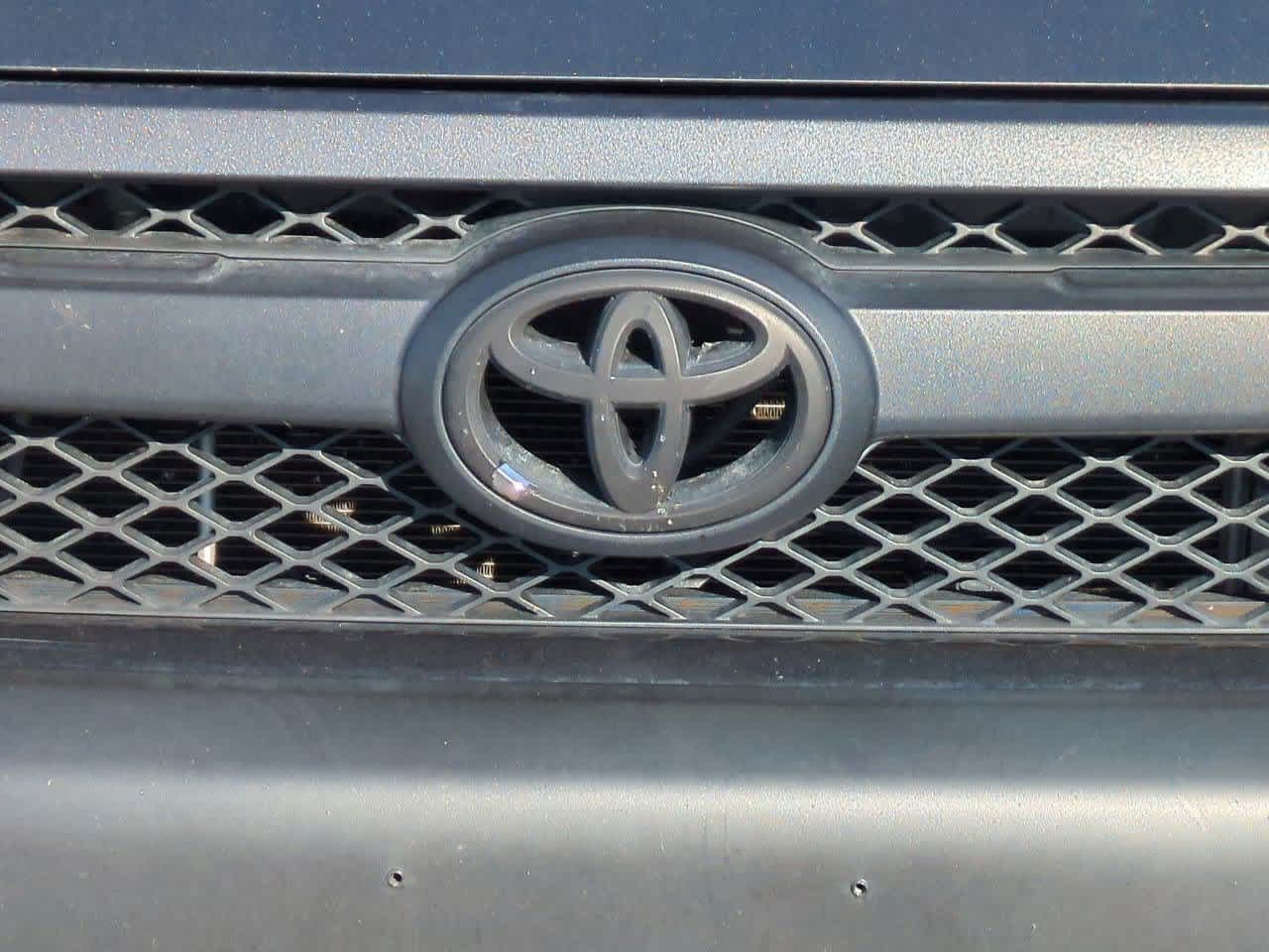 Thumbnail: 2010 Toyota 4Runner - 11