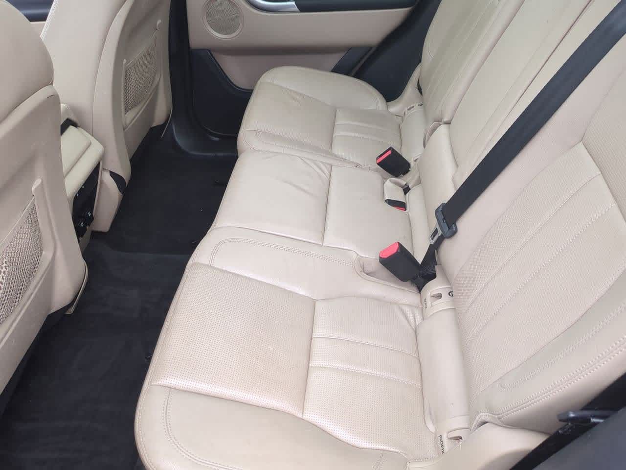 Thumbnail: 2017 Land Rover Discovery Sport - 20