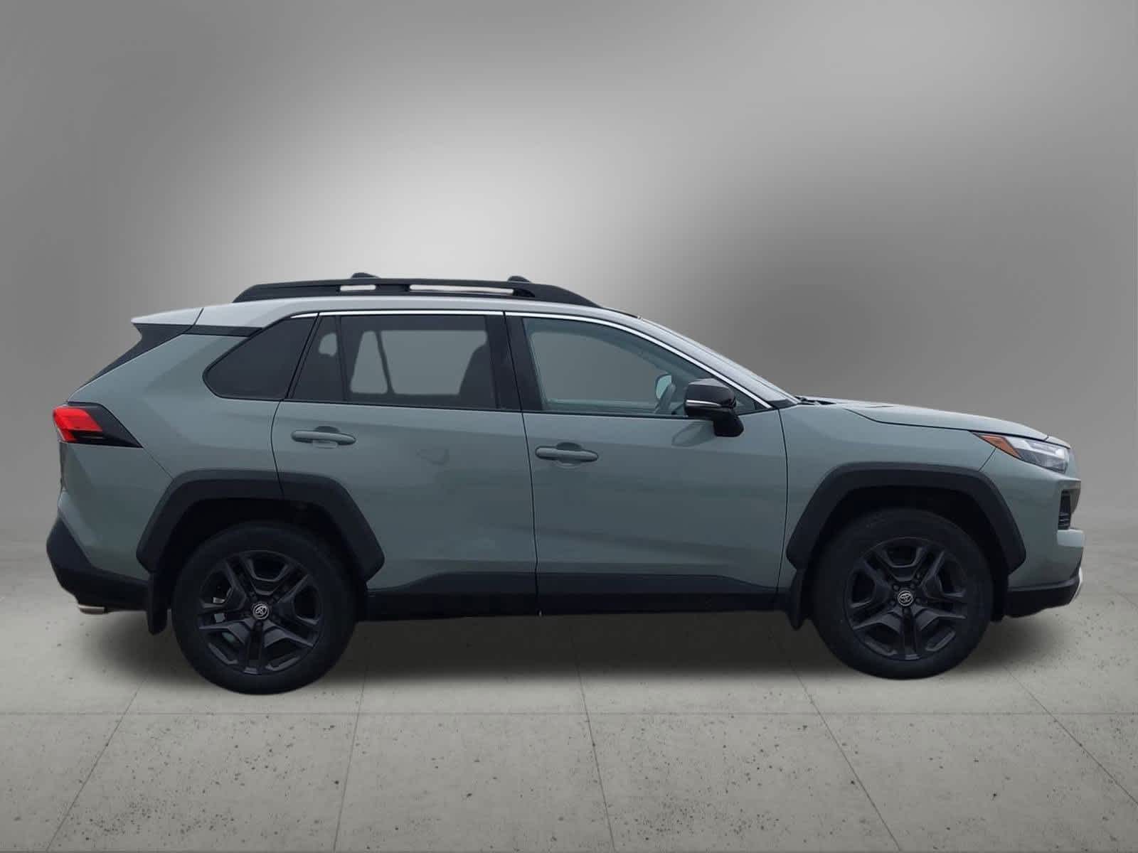 Thumbnail: 2022 Toyota RAV4 - 7