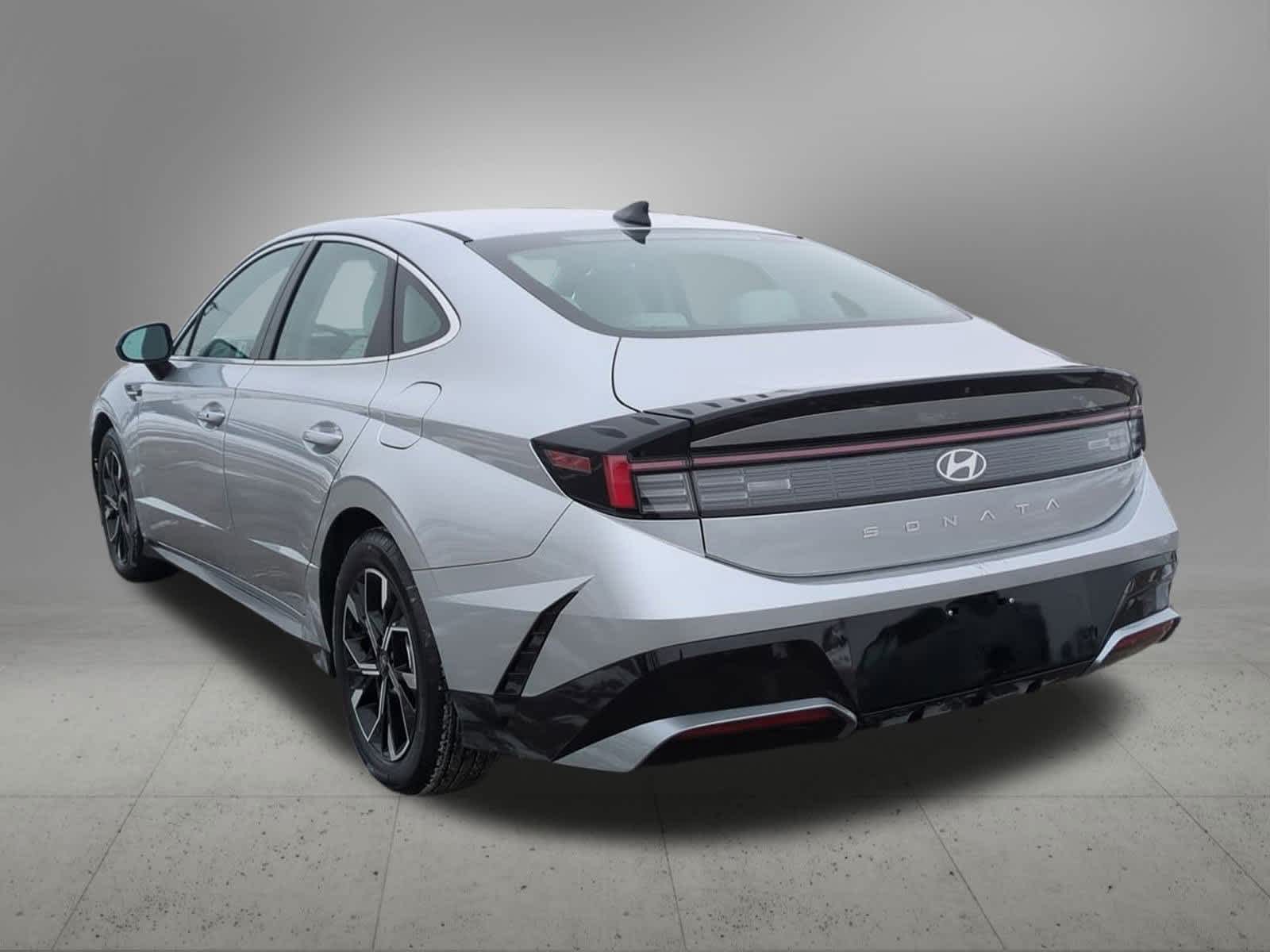 Thumbnail: 2024 Hyundai Sonata - 4