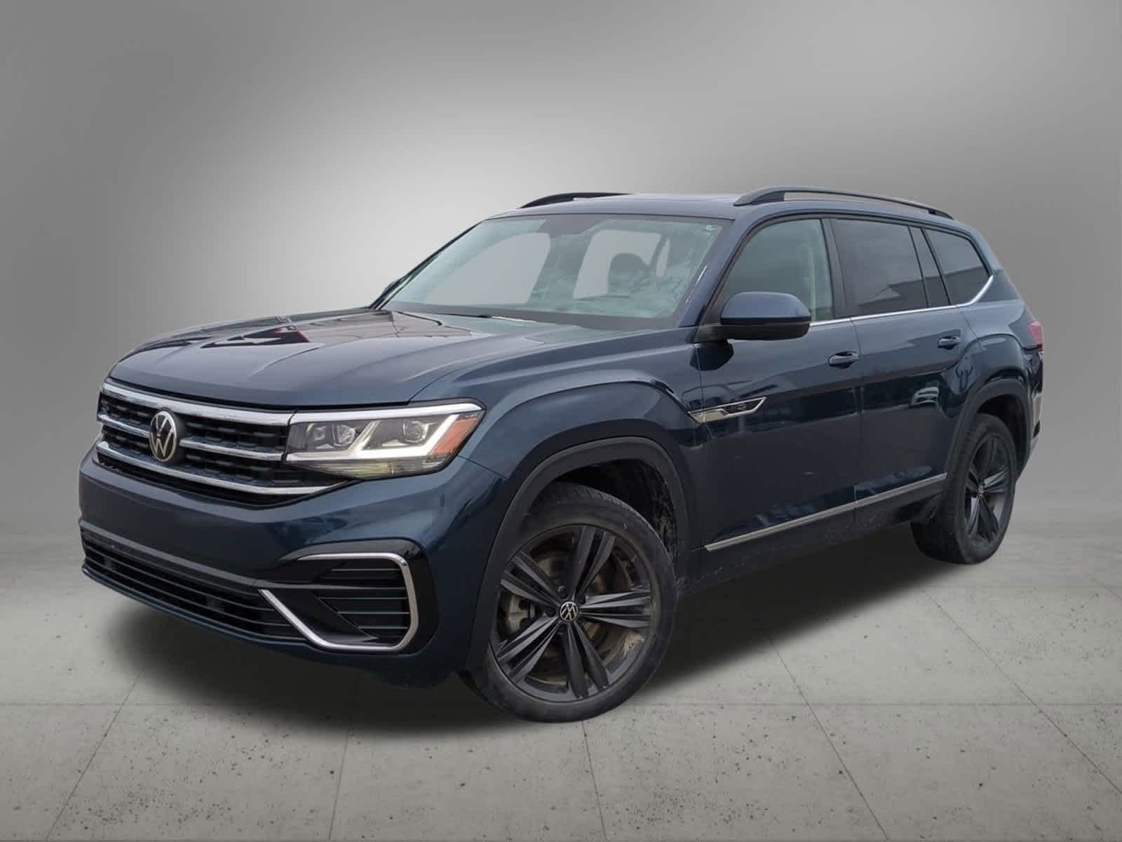 2021 Volkswagen Atlas SE w/Tech R-Line's photo