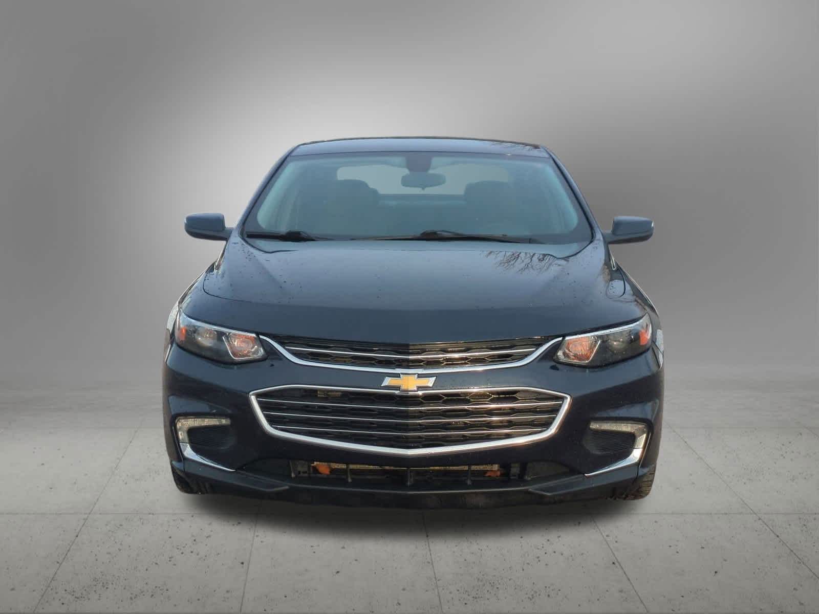Thumbnail: 2016 Chevrolet Malibu - 9