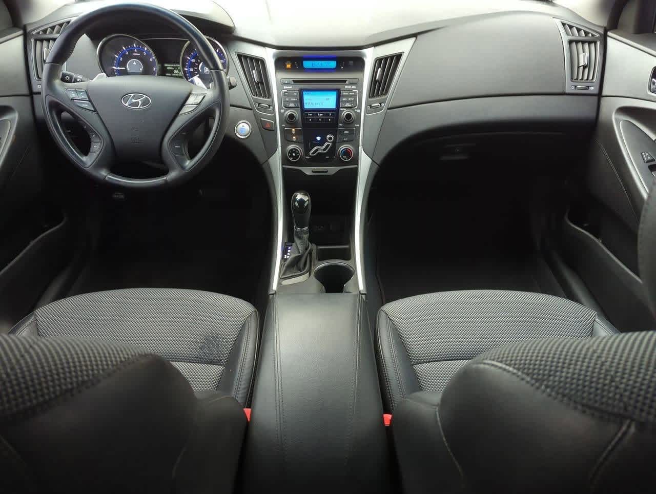 2011 Hyundai Sonata SE 14