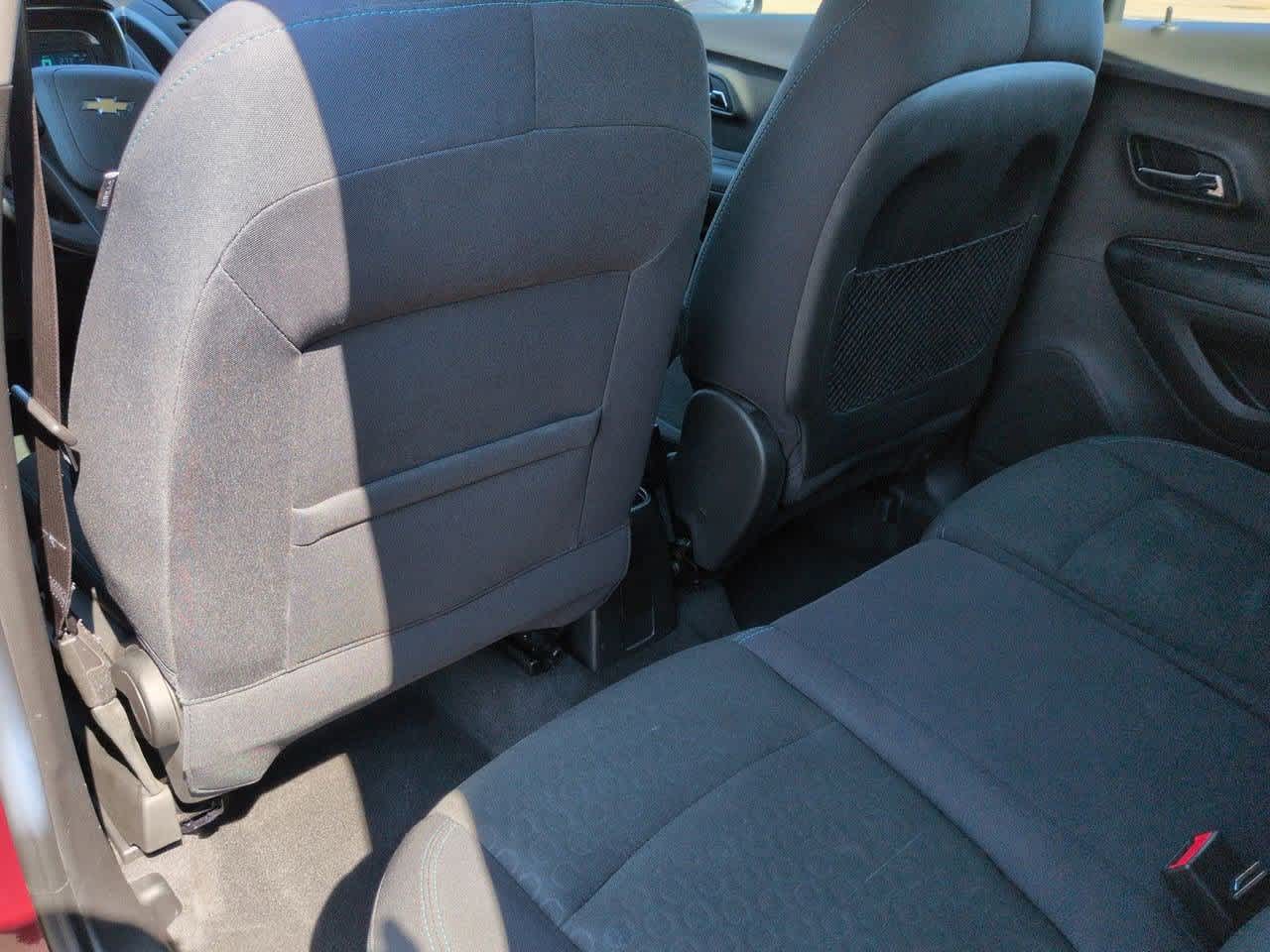 Thumbnail: 2016 Chevrolet Trax - 18