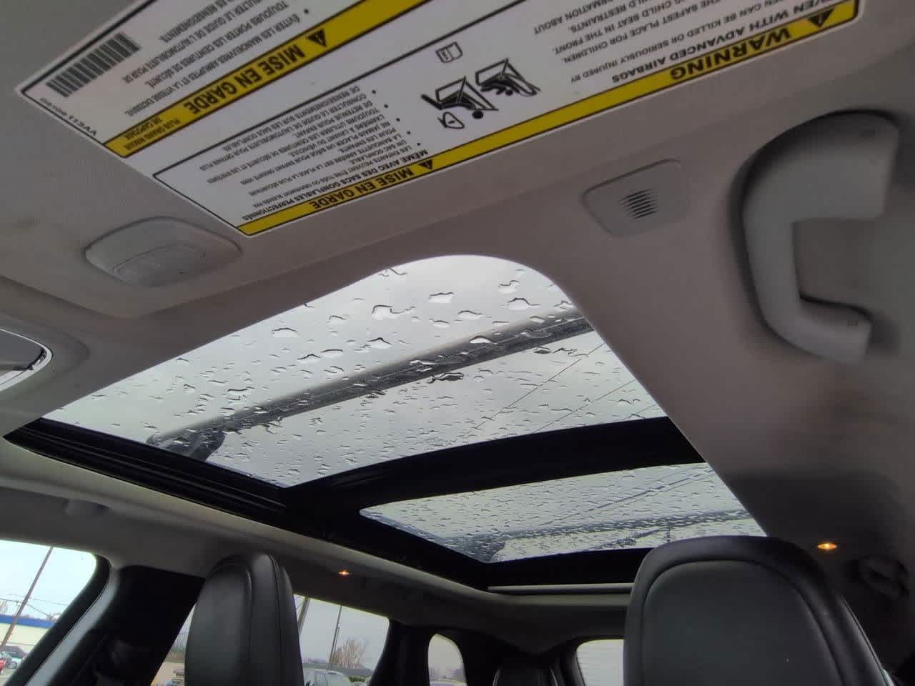 Thumbnail: 2019 Jeep Cherokee - 18