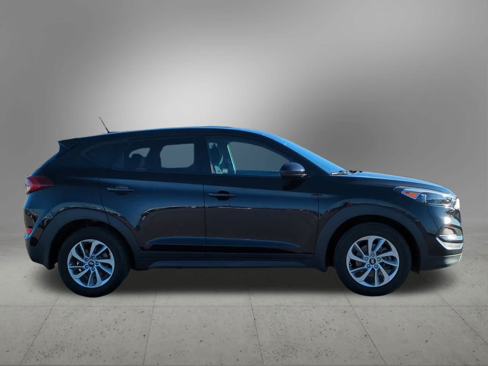 Thumbnail: 2017 Hyundai Tucson - 7