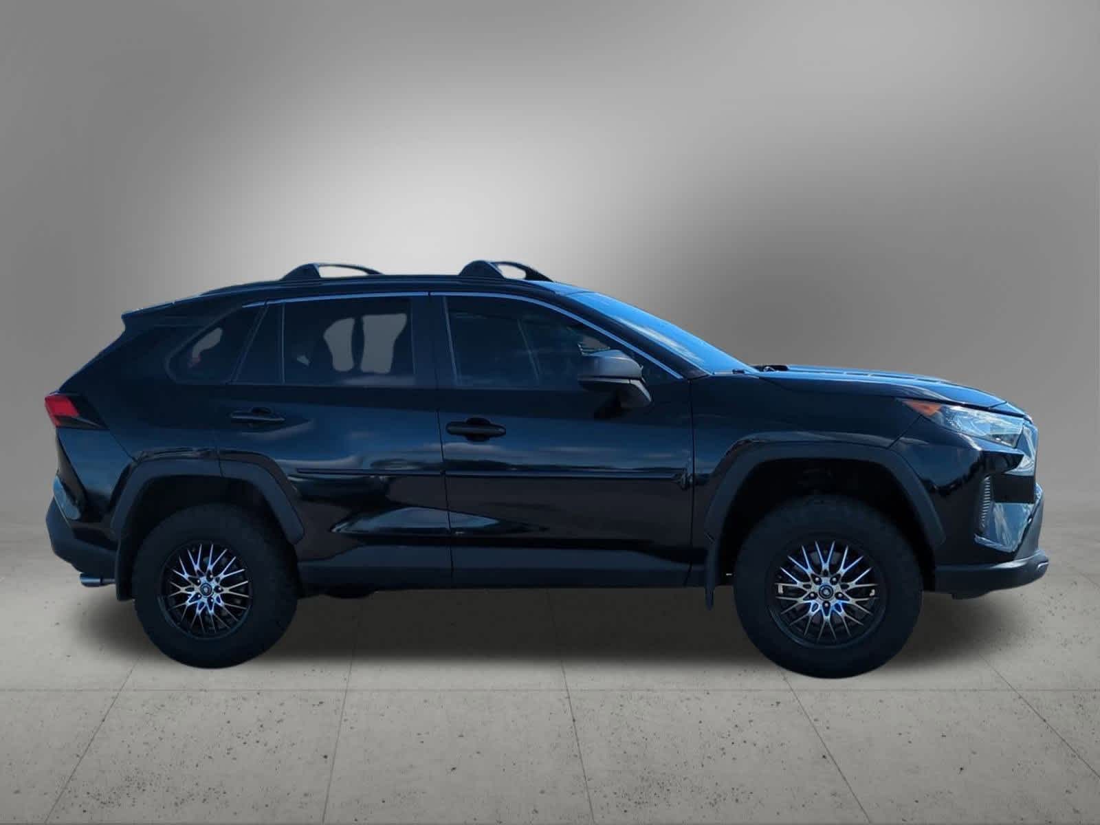Thumbnail: 2020 Toyota RAV4 - 7
