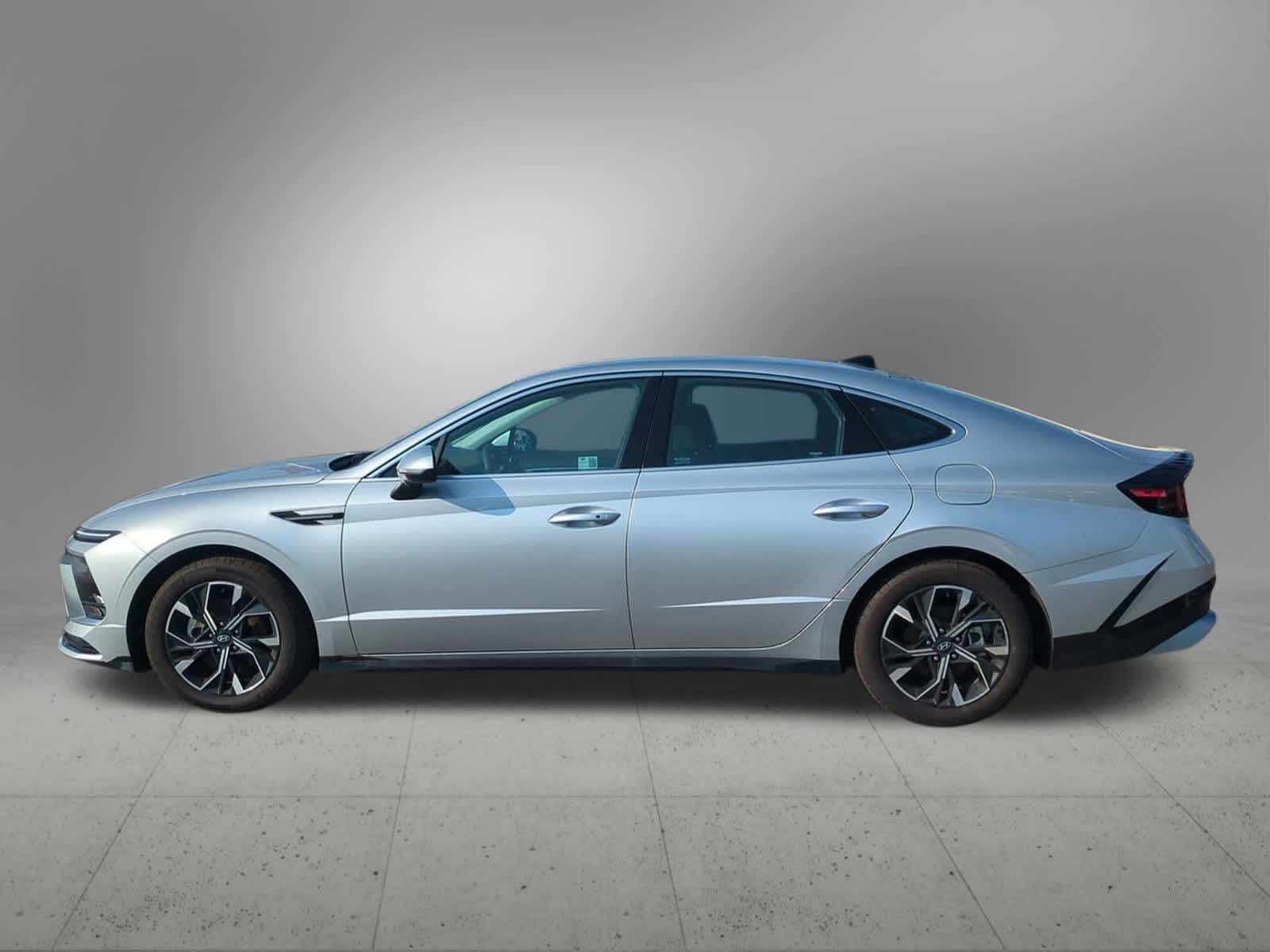 Thumbnail: 2024 Hyundai Sonata - 3