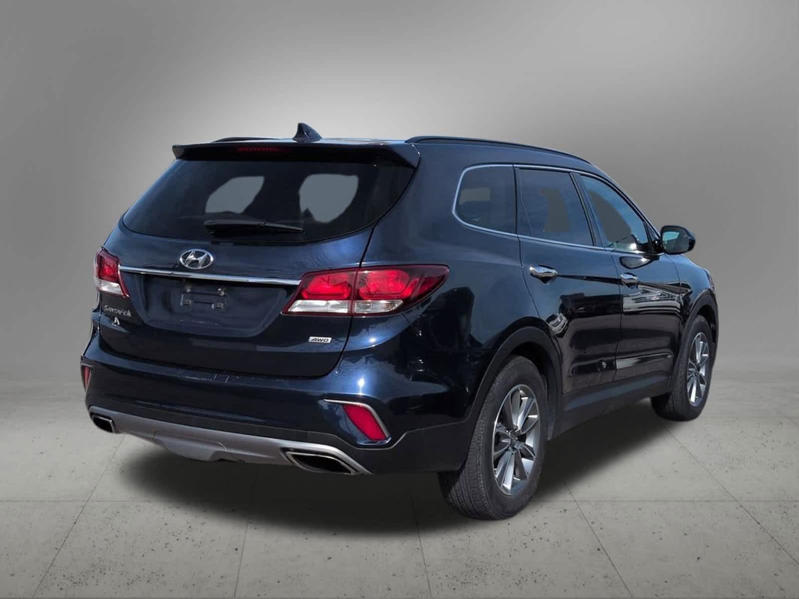 Thumbnail: 2017 Hyundai Santa Fe - 6