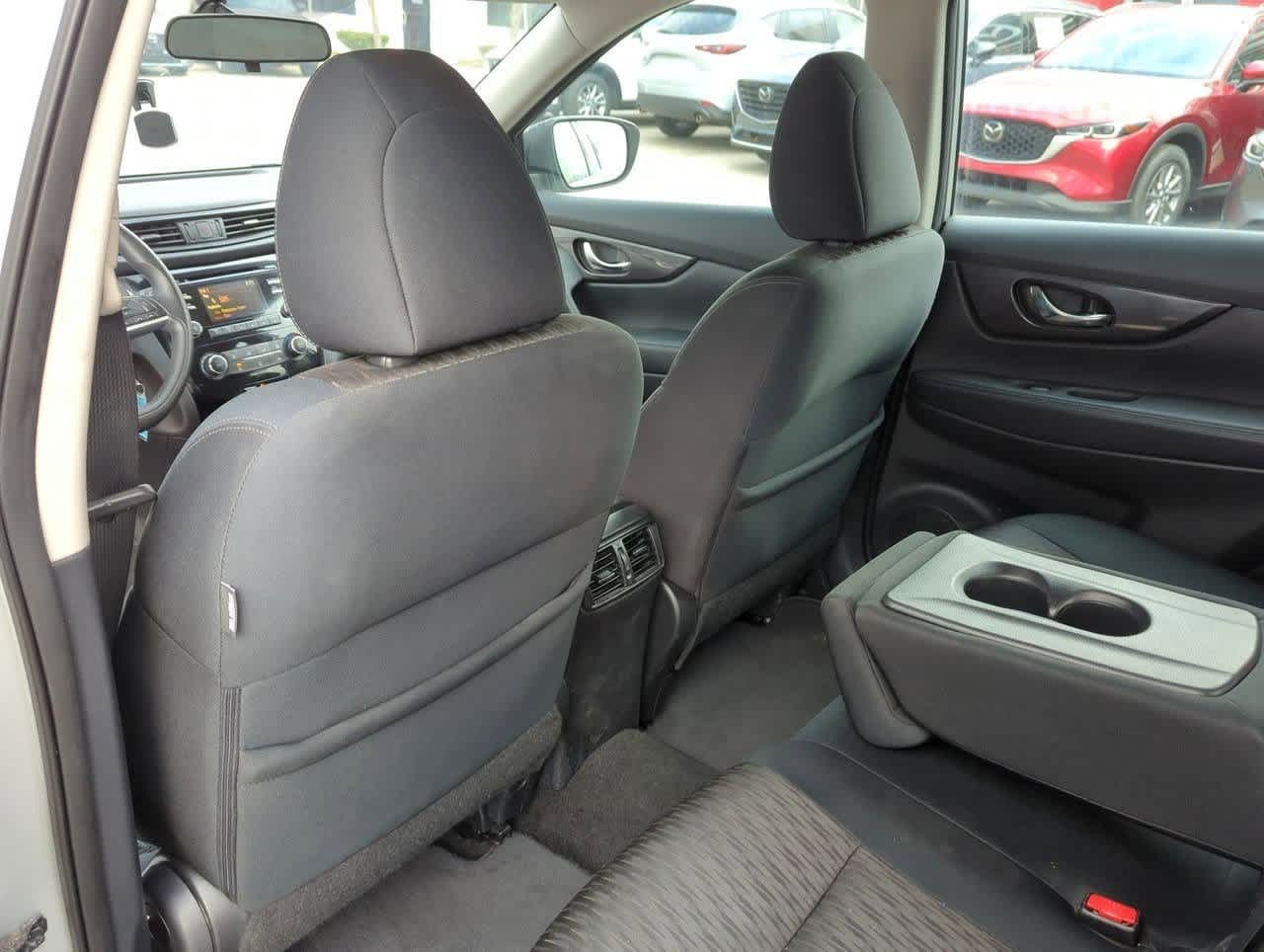 2017 Nissan Rogue S 16