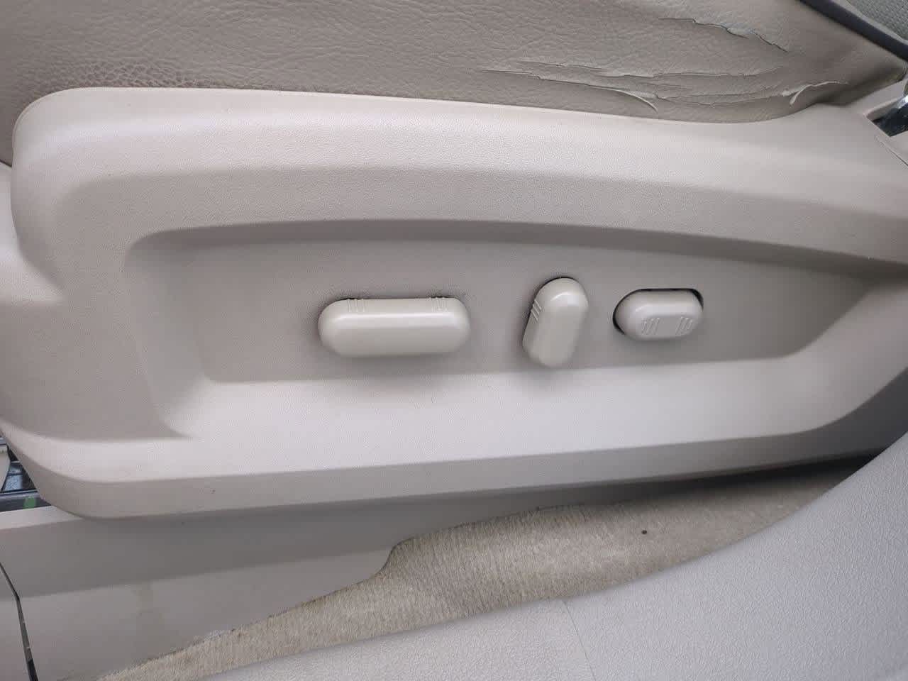 Thumbnail: 2013 Lincoln MKX - 16