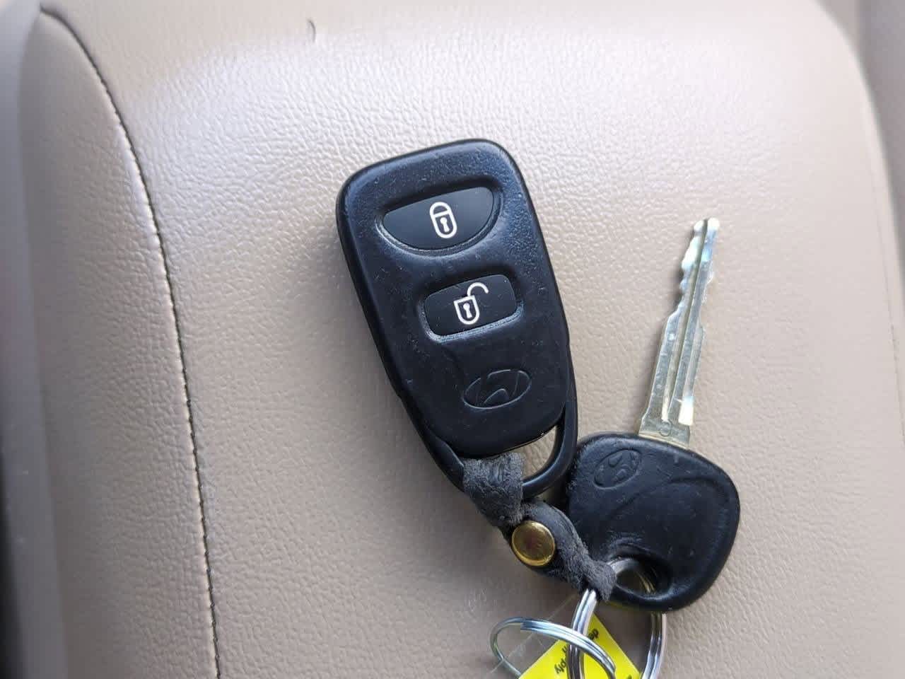 Thumbnail: 2009 Hyundai Santa Fe - 33