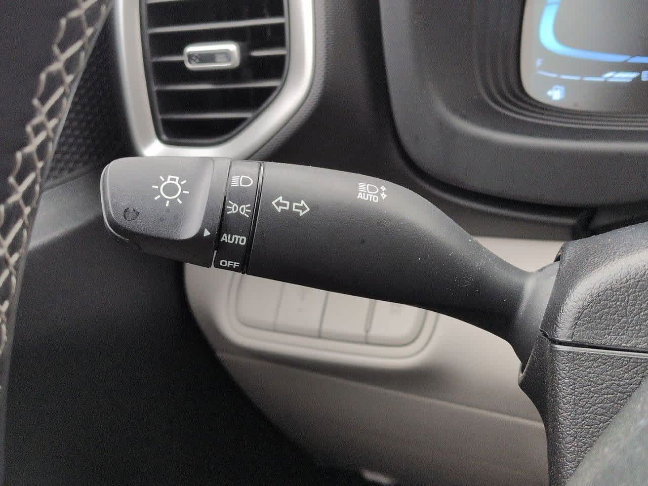 Thumbnail: 2023 Hyundai Venue - 27