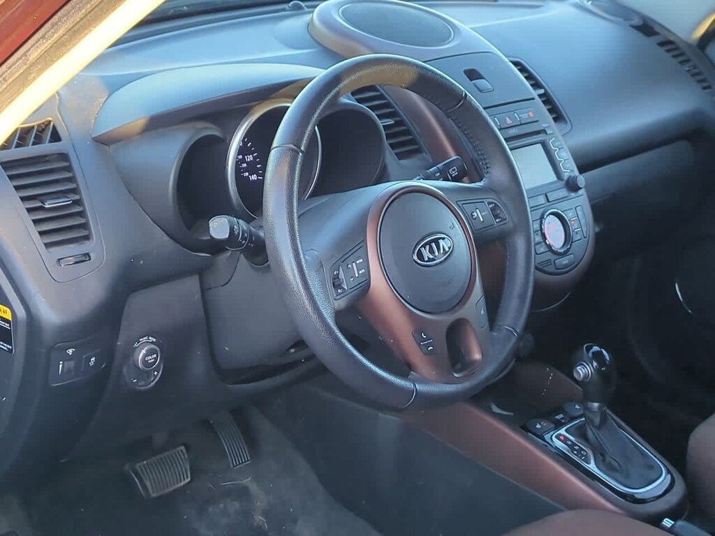 Used 2012 Kia Soul ! Hatchback