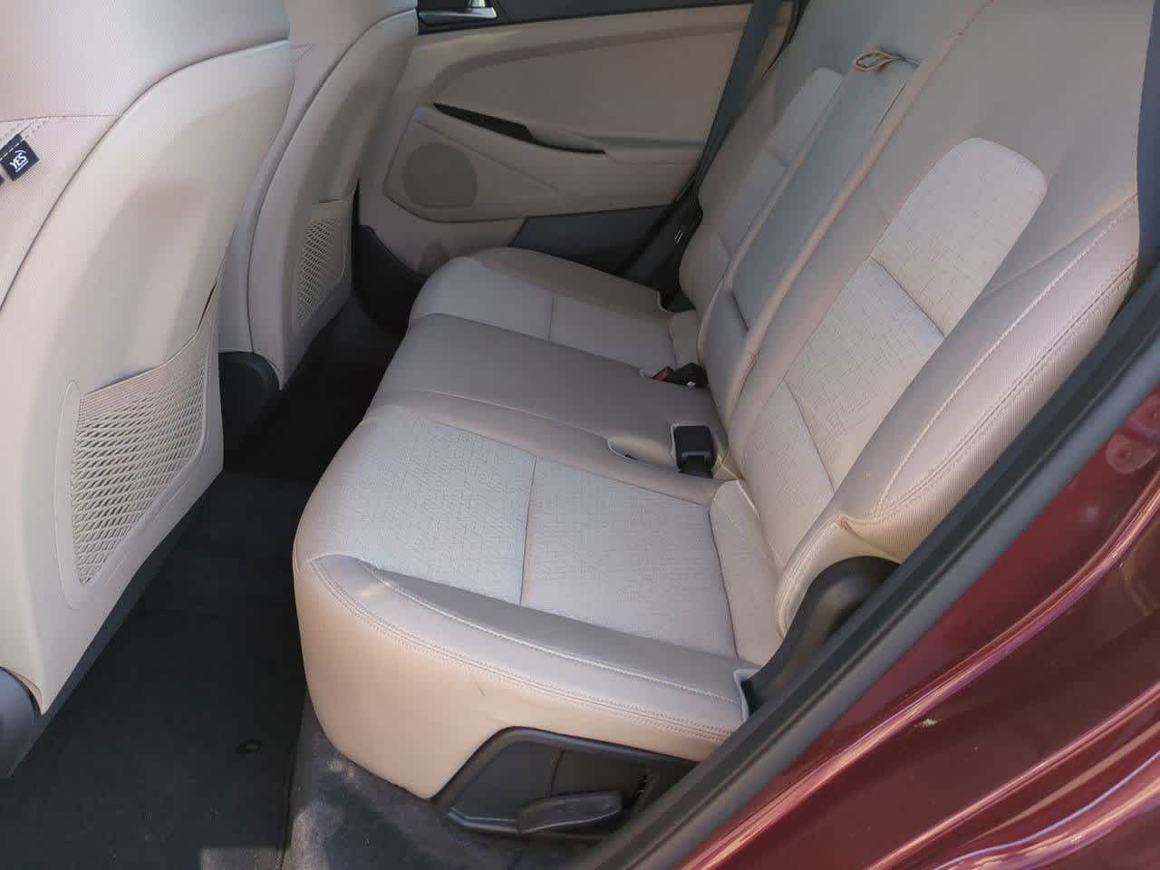 Thumbnail: 2016 Hyundai Tucson - 17