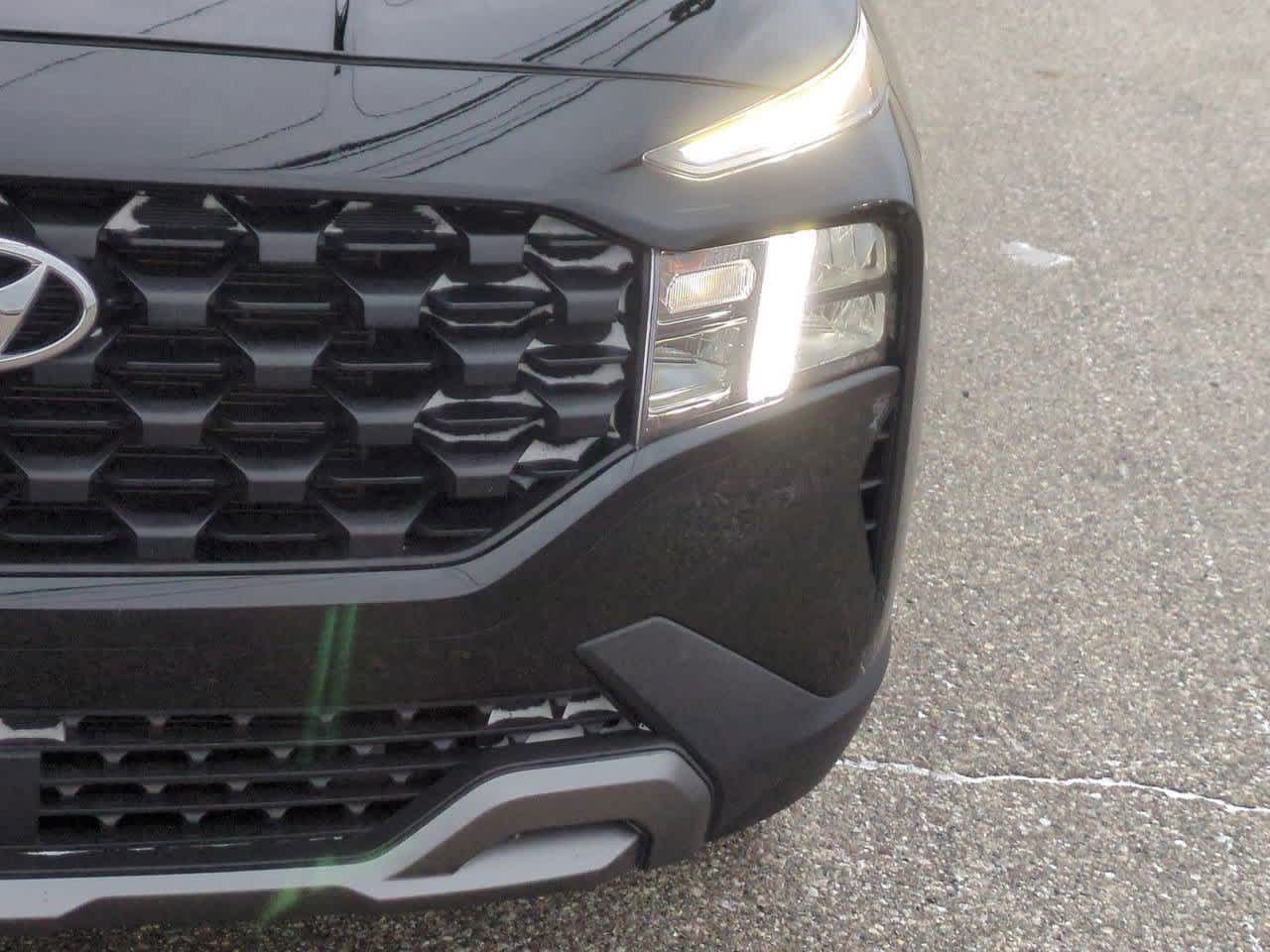 Thumbnail: 2023 Hyundai Santa Fe - 10