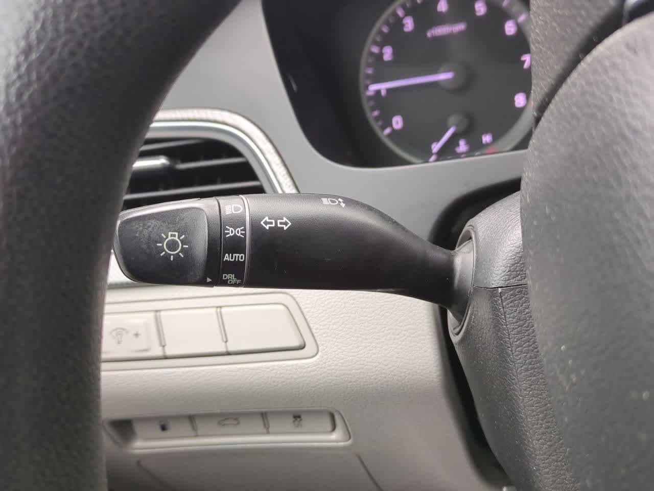 Thumbnail: 2017 Hyundai Sonata - 25