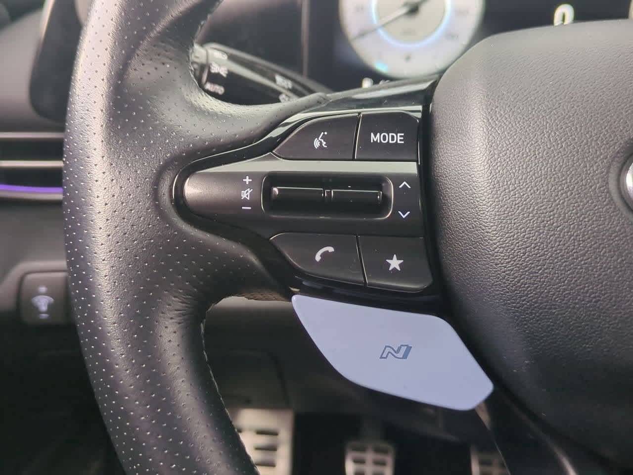 Thumbnail: 2022 Hyundai Elantra - 22