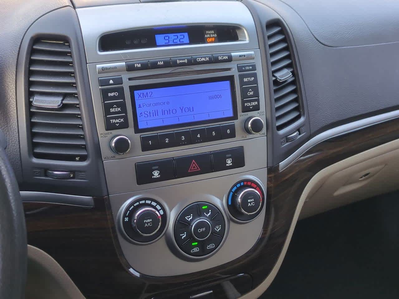 Thumbnail: 2010 Hyundai Santa Fe - 26