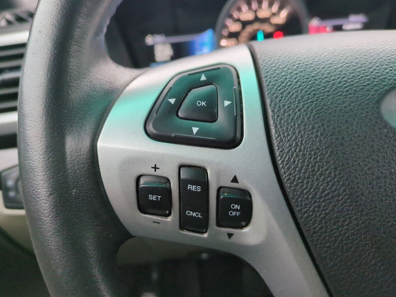 Thumbnail: 2015 Ford Explorer - 24