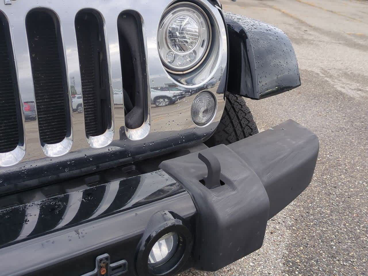 Thumbnail: 2017 Jeep Wrangler - 11