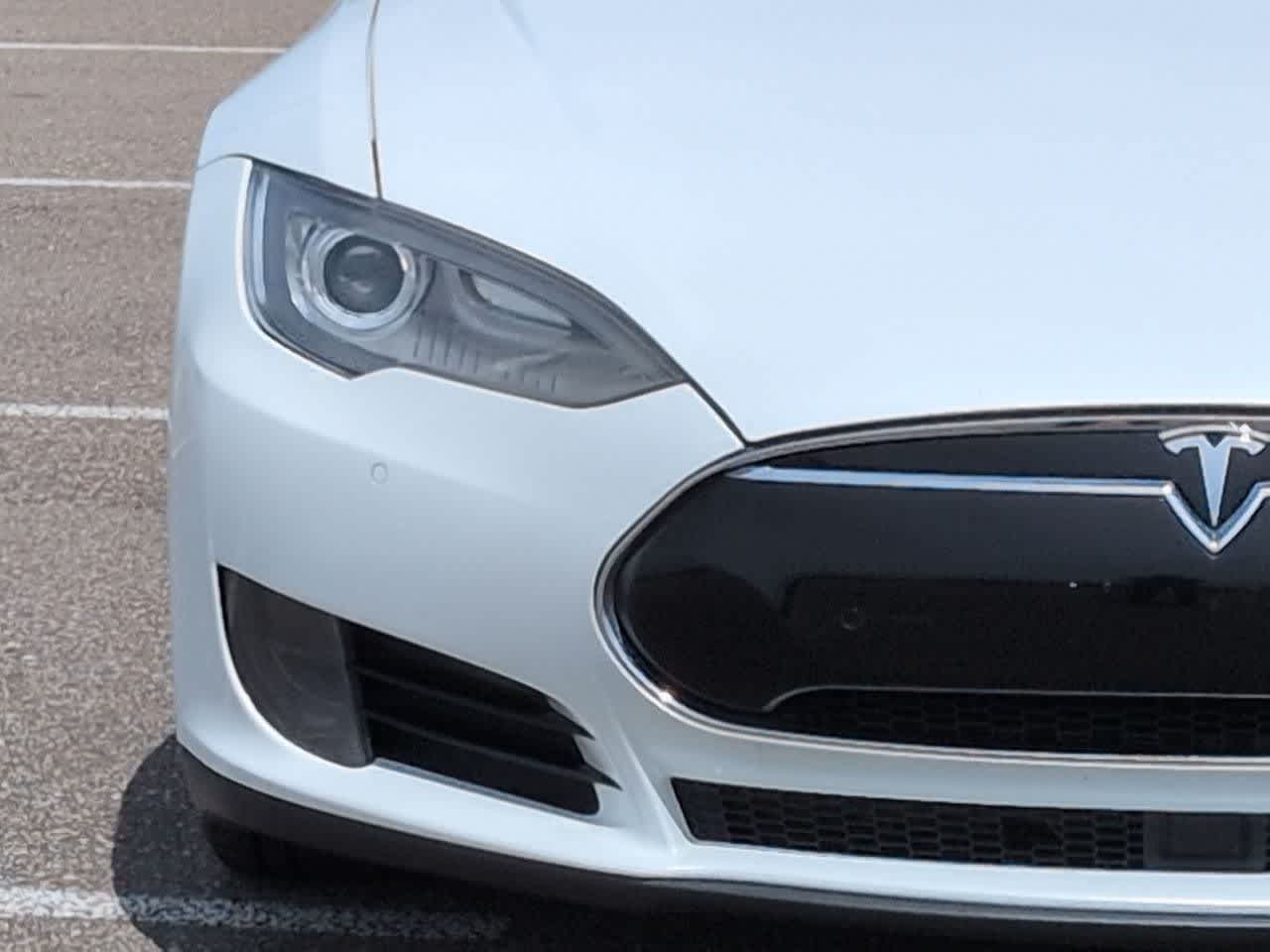 Thumbnail: 2015 Tesla Model S - 10