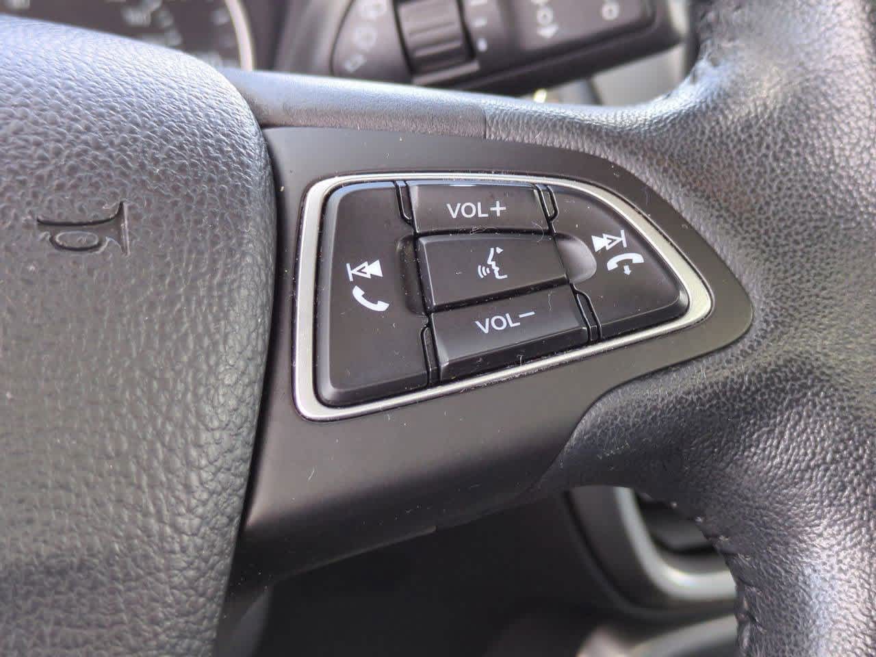 Thumbnail: 2019 Ford EcoSport - 25