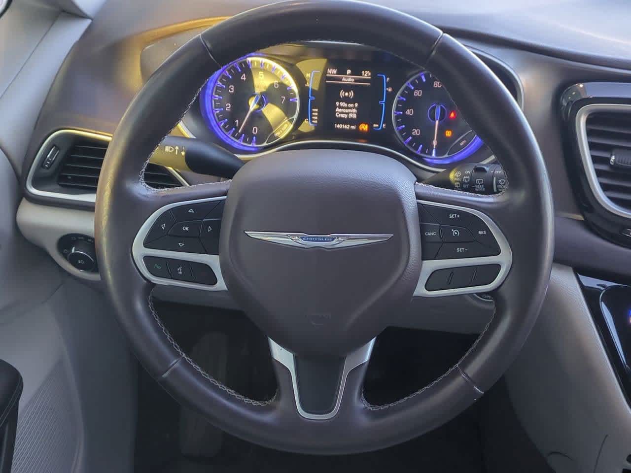 Thumbnail: 2017 Chrysler Pacifica - 23