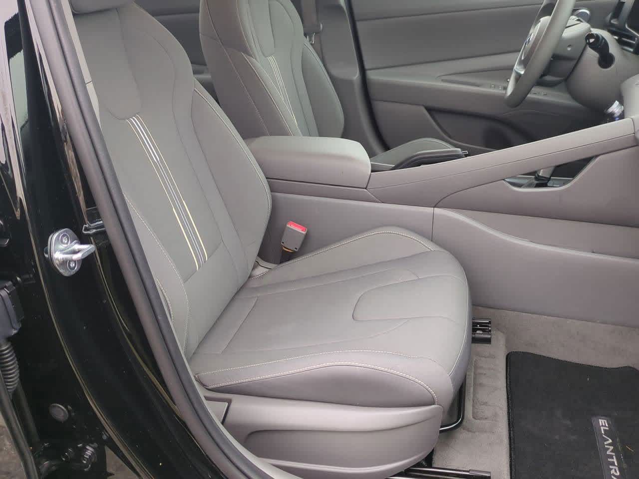 Thumbnail: 2023 Hyundai Elantra - 20