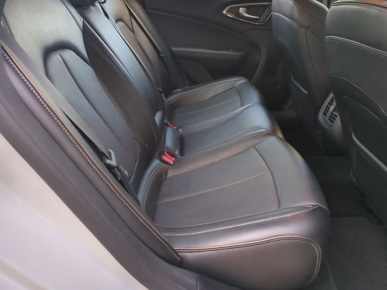 Thumbnail: 2015 Chrysler 200 - 19
