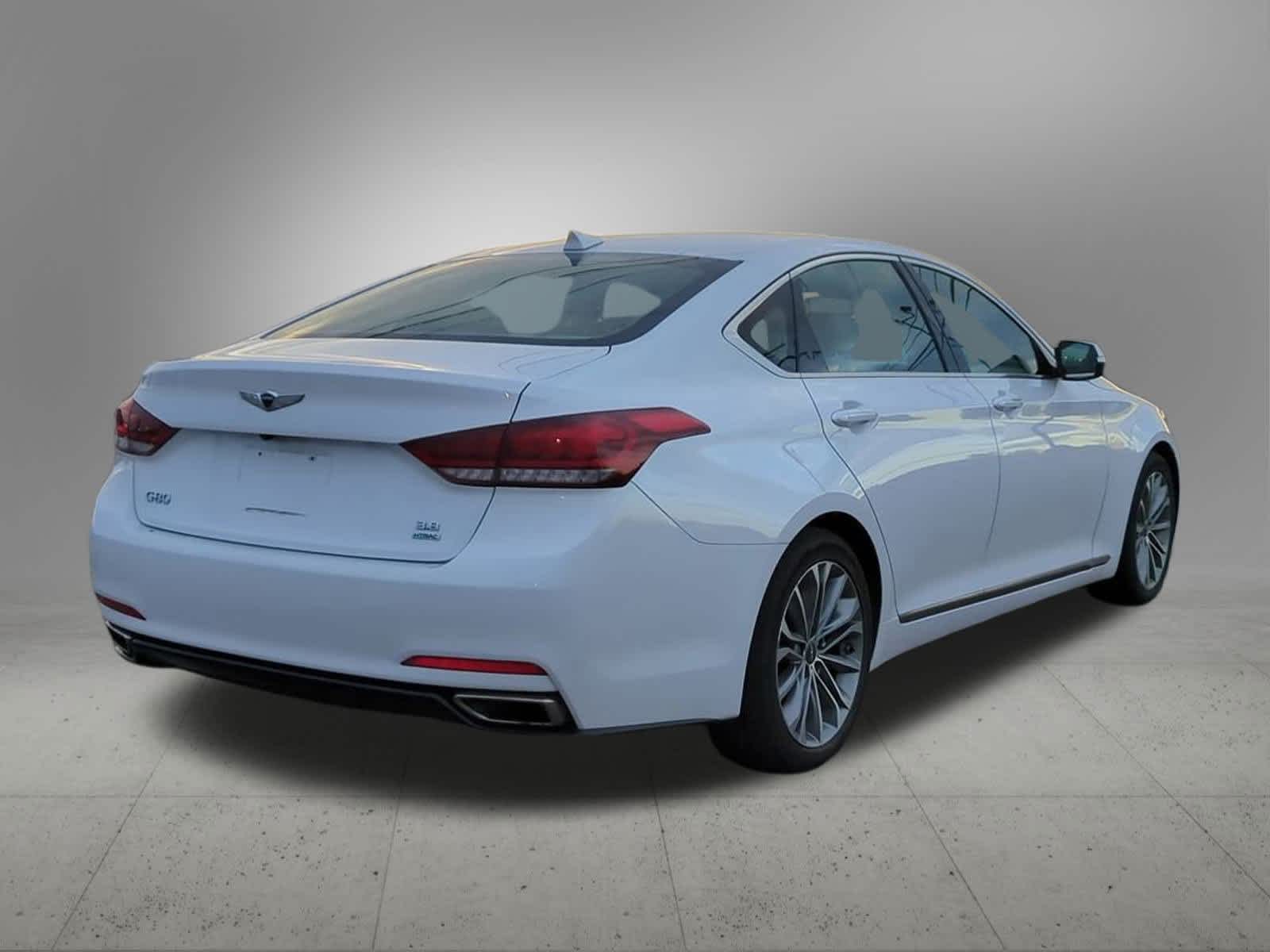 Thumbnail: 2017 Genesis G80 - 6