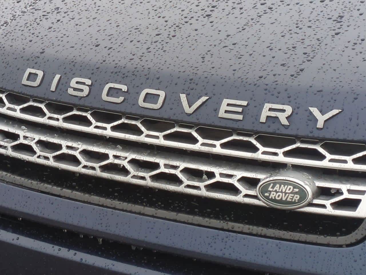 Thumbnail: 2017 Land Rover Discovery Sport - 12