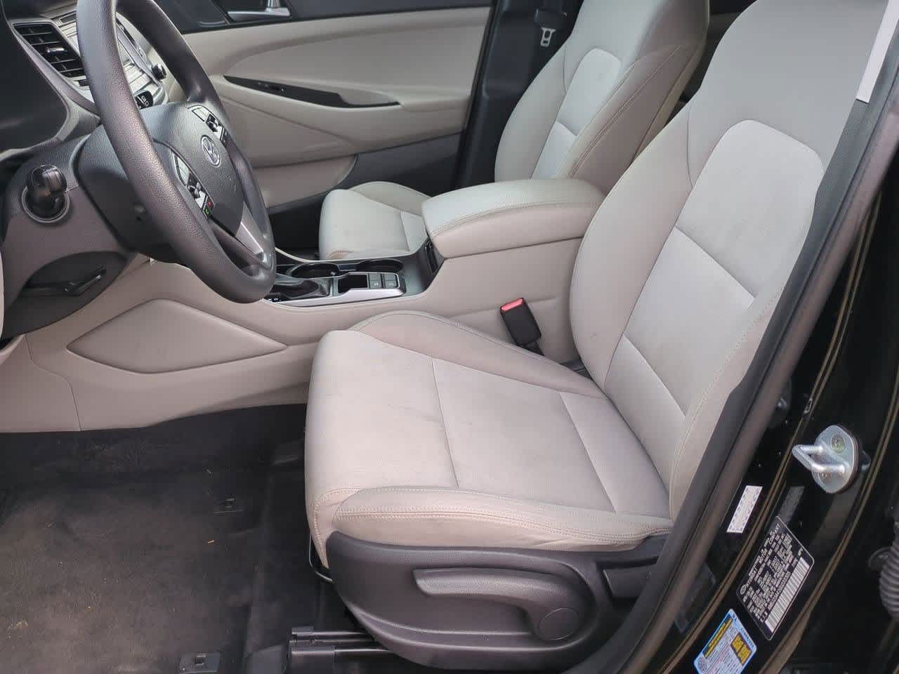 Thumbnail: 2016 Hyundai Tucson - 15