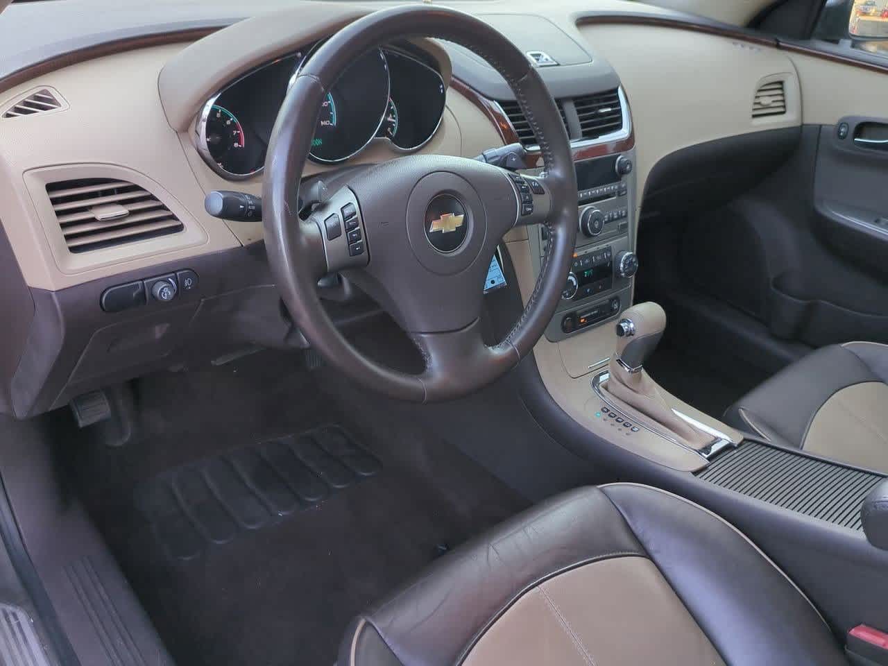 Thumbnail: 2010 Chevrolet Malibu - 2