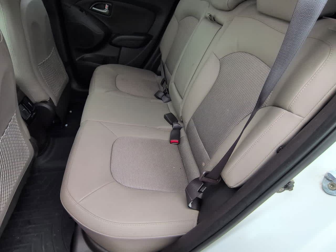 Thumbnail: 2015 Hyundai Tucson - 19