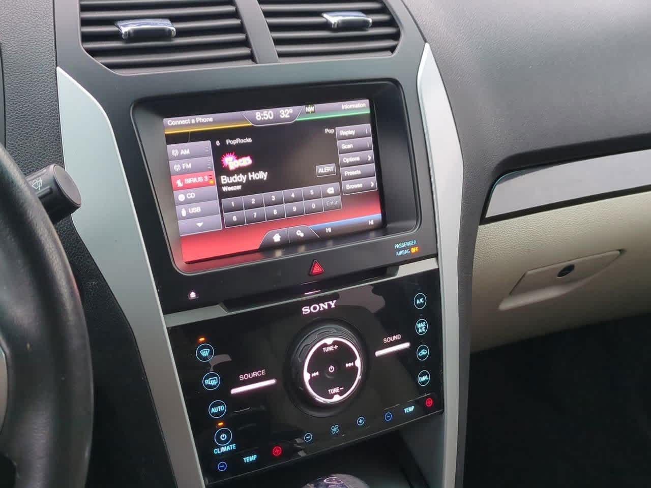 Thumbnail: 2015 Ford Explorer - 28